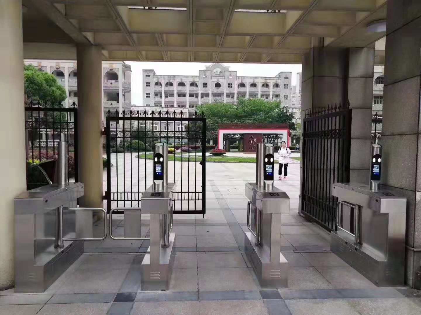 擺閘 廠家 批發(fā) 零售 報(bào)價(jià)
