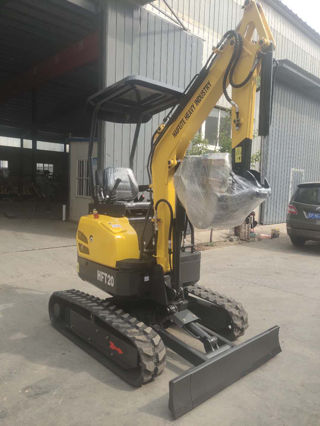 山東挖掘機(jī)廠家 小型挖掘機(jī)無尾 帶伸縮微型挖掘機(jī) 廠家直銷