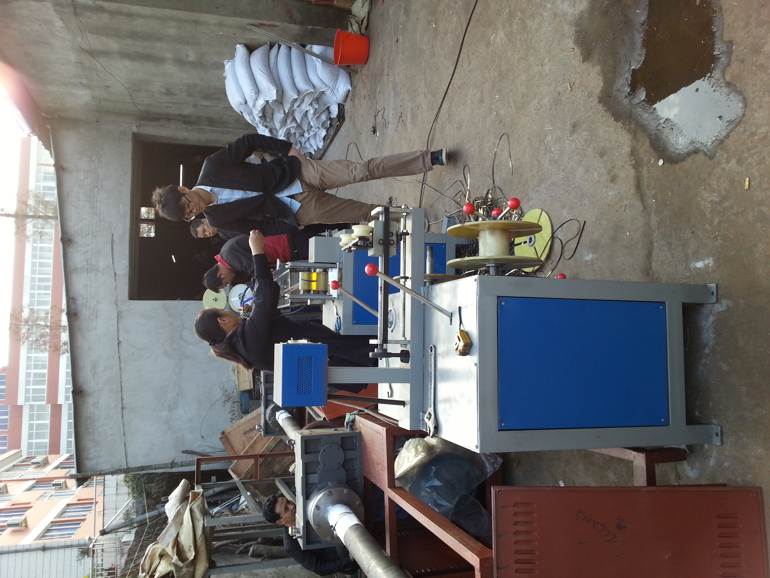 鐳射裝飾條擠出機(jī) 條擠出機(jī)