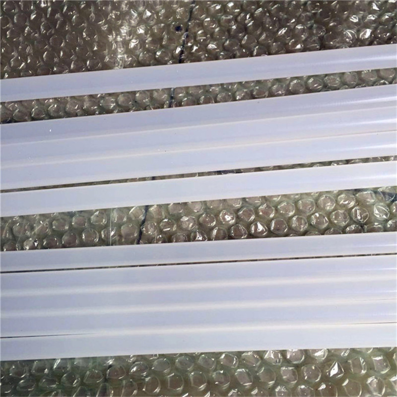 進(jìn)口白色半透明PCTFE棒材 耐腐蝕 可用作接觸強(qiáng)腐蝕介質(zhì)