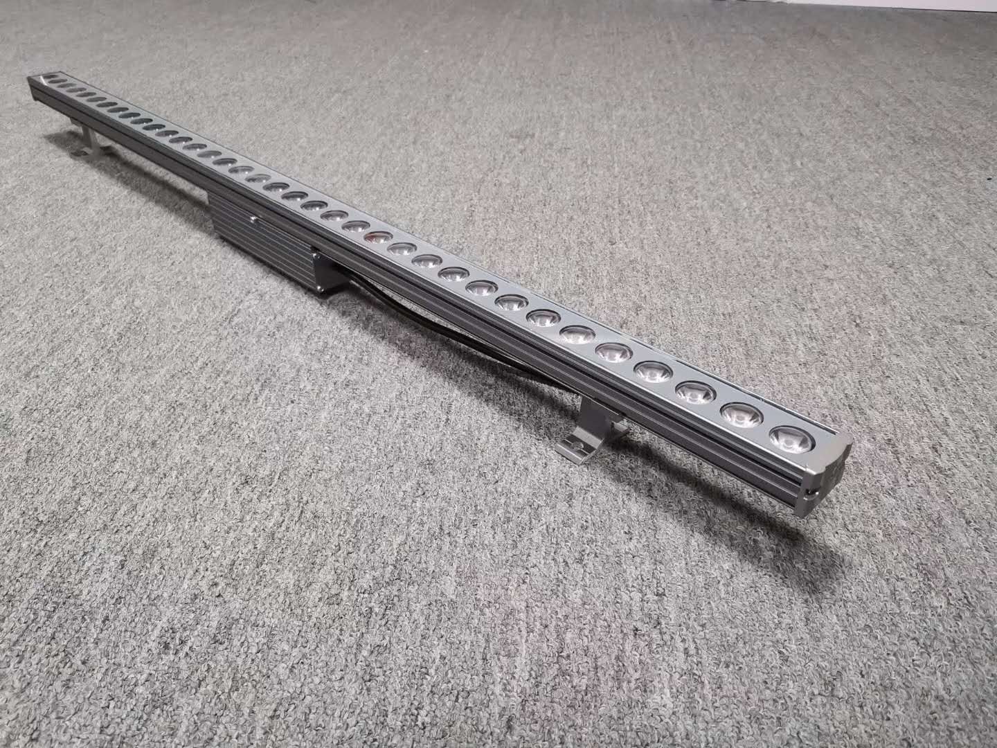 山東臨沂大功率led洗墻燈36W外控512RG提供廠家靈創(chuàng)照明