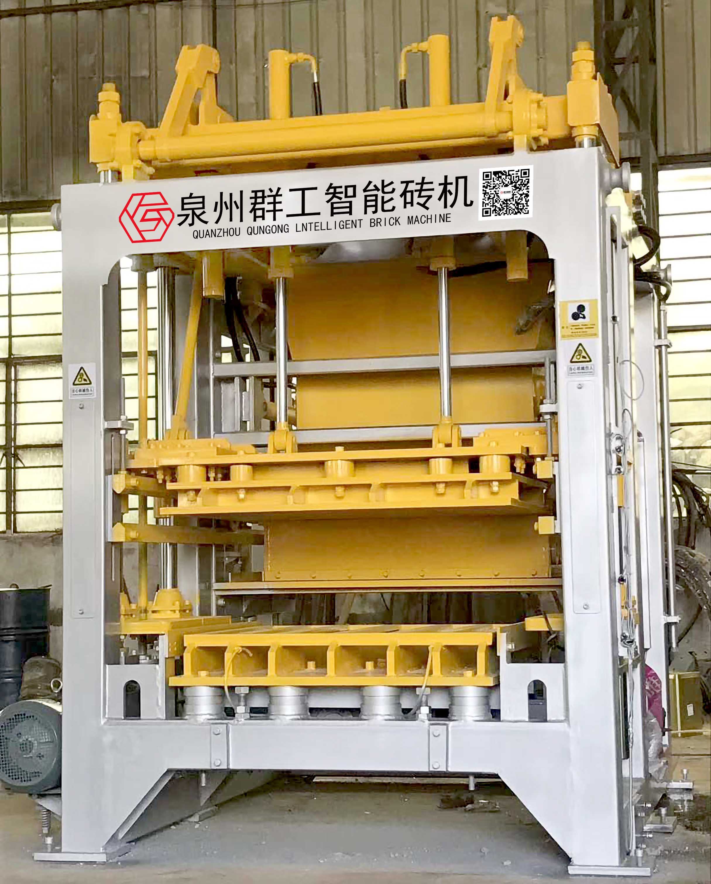 群工全自動高端磚機械設備  建筑垃圾制磚機 高端彩磚機械  QT10-15