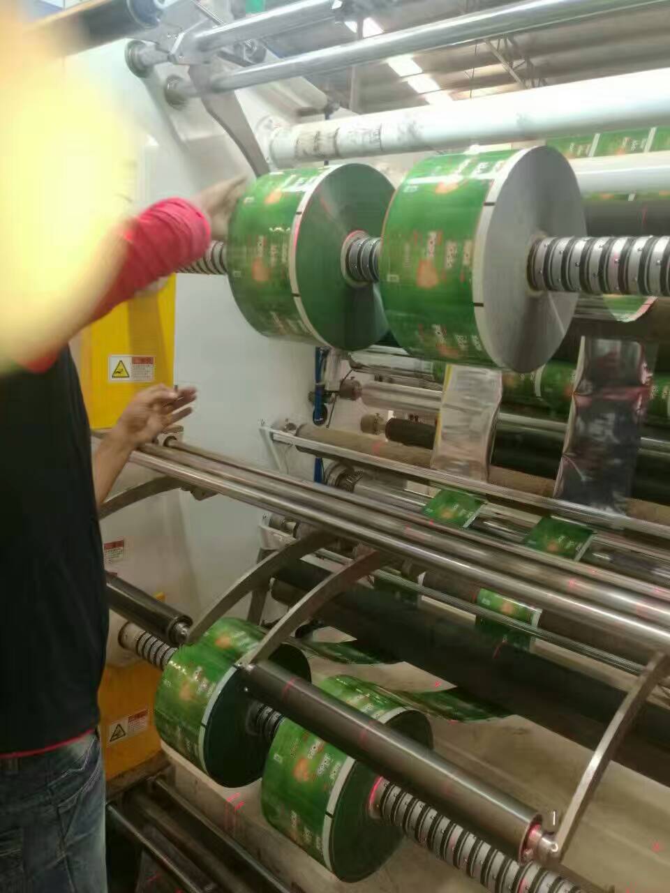 PE薄膜分切機(jī) 薄膜分切機(jī)  PE分切機(jī)