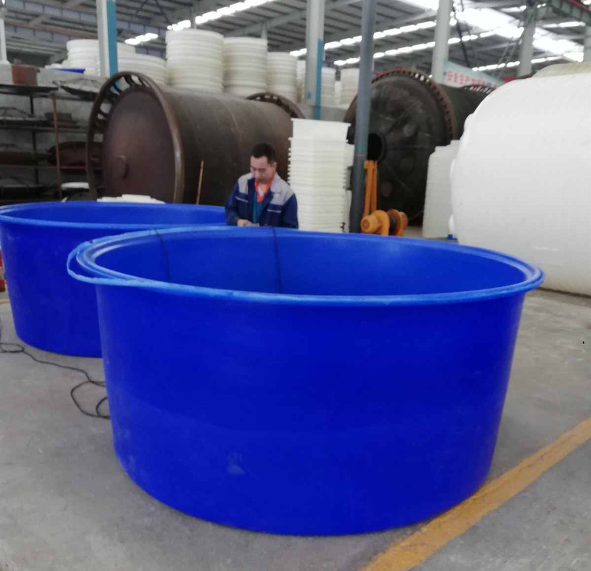 供應加蓋牛筋塑料發(fā)酵腌漬菜桶涼山