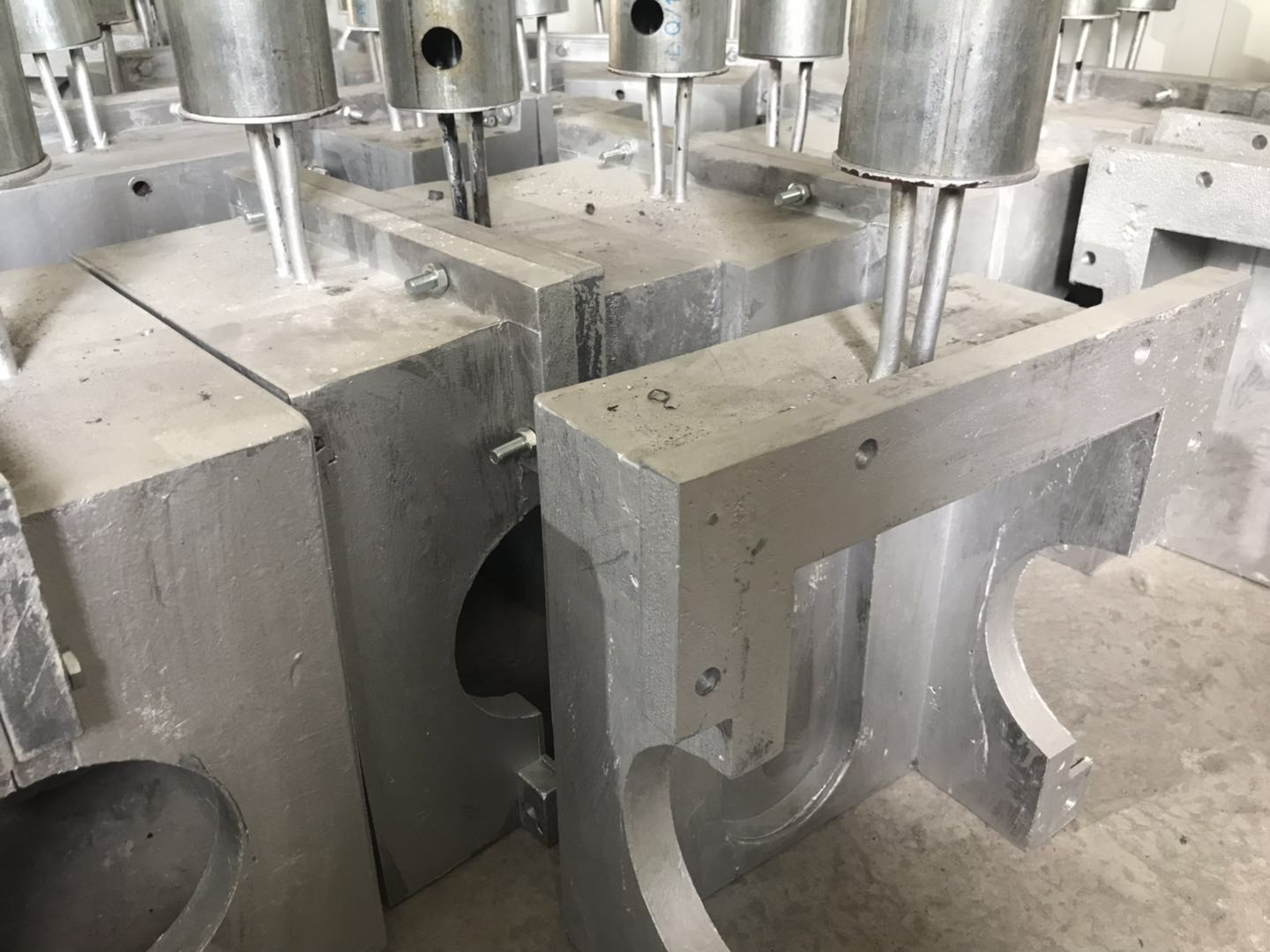 鹽城廠家直銷非標(biāo)鑄鋁加熱板