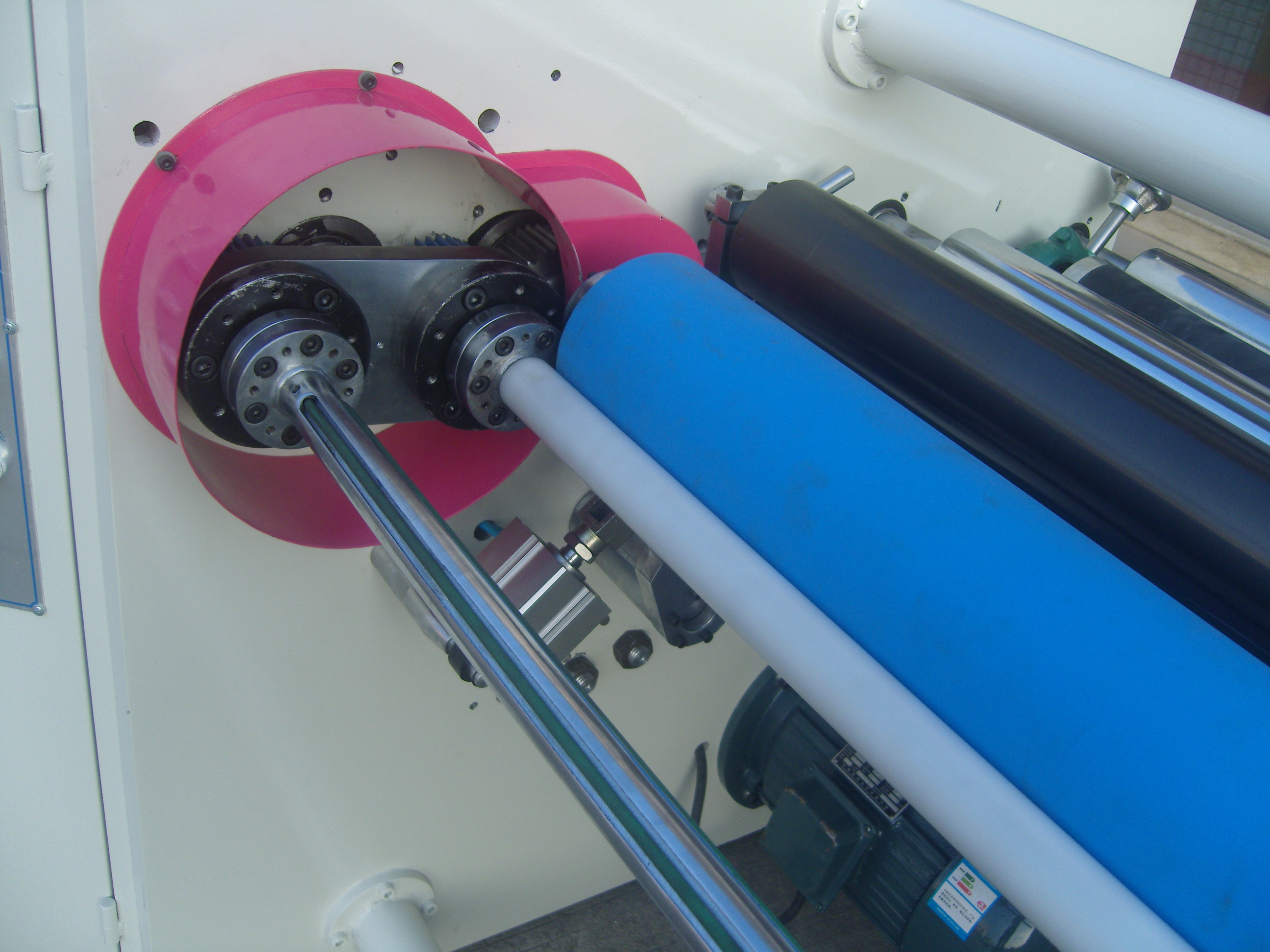 雙面膠復(fù)卷機(jī) 保護(hù)膜復(fù)卷機(jī) 膠帶復(fù)卷機(jī) 美紋紙復(fù)卷設(shè)備 膠帶保護(hù)膜復(fù)卷機(jī)