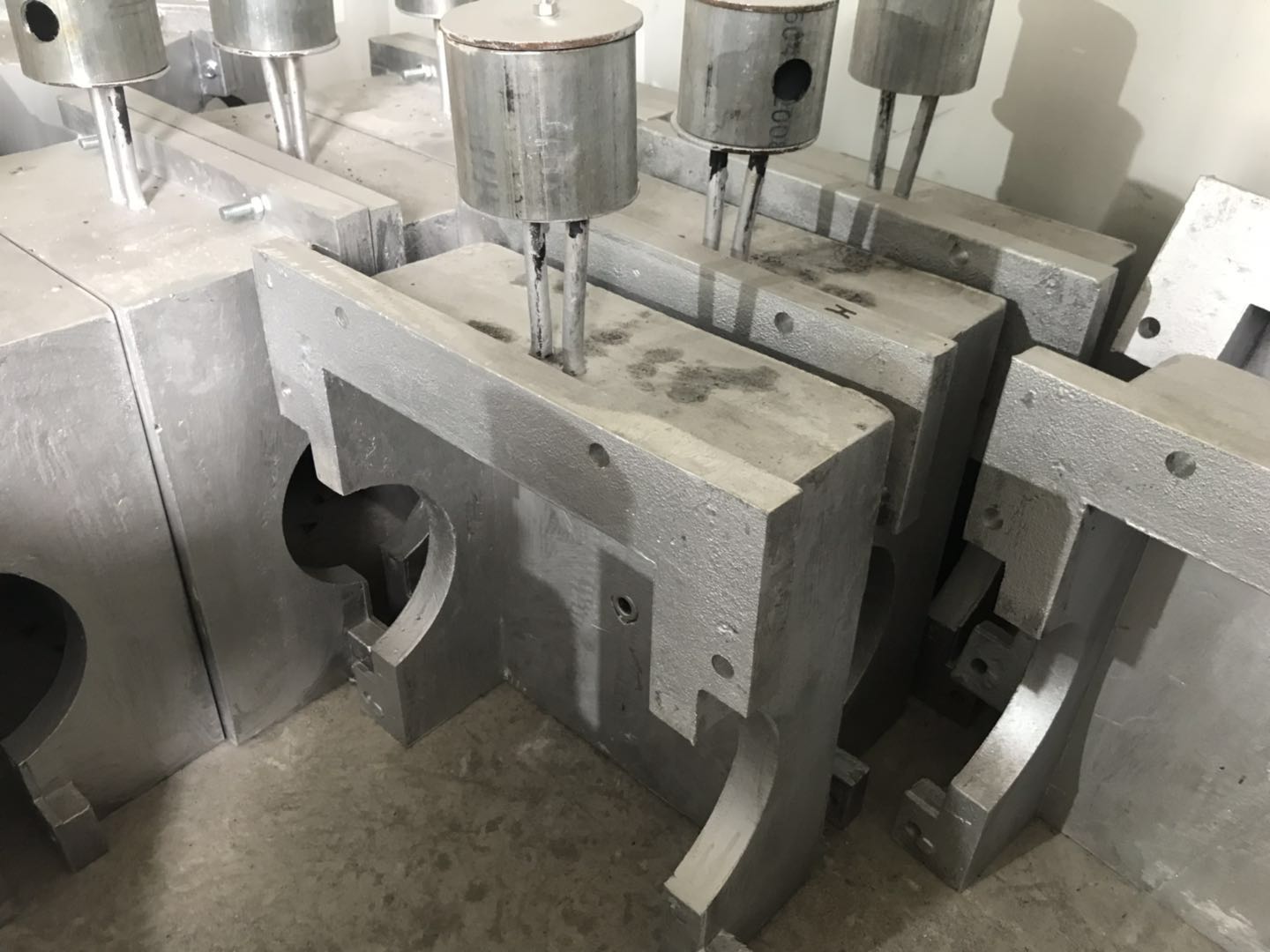 鹽城廠家直銷非標(biāo)鑄鋁加熱板