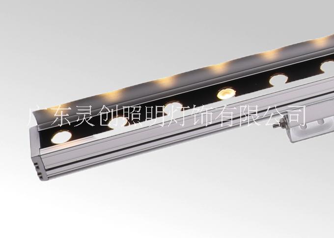 江西南昌一江兩岸河堤亮化工程24W結(jié)構(gòu)防水洗墻燈
