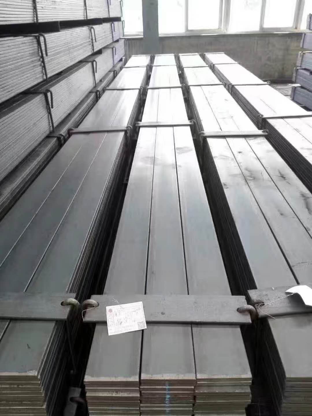 q235熱鍍鋅扁鋼/熱浸鍍鋅扁鋼/防雷鍍鋅扁鋼/鍍鋅導(dǎo)體扁鋼/*貨源