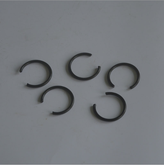 鋼絲擋圈GB895.2鋼絲軸用擋圈 表面發(fā)黑軸承用止動環(huán)卡簧M4-M120廠家供應 鋼絲擋圈