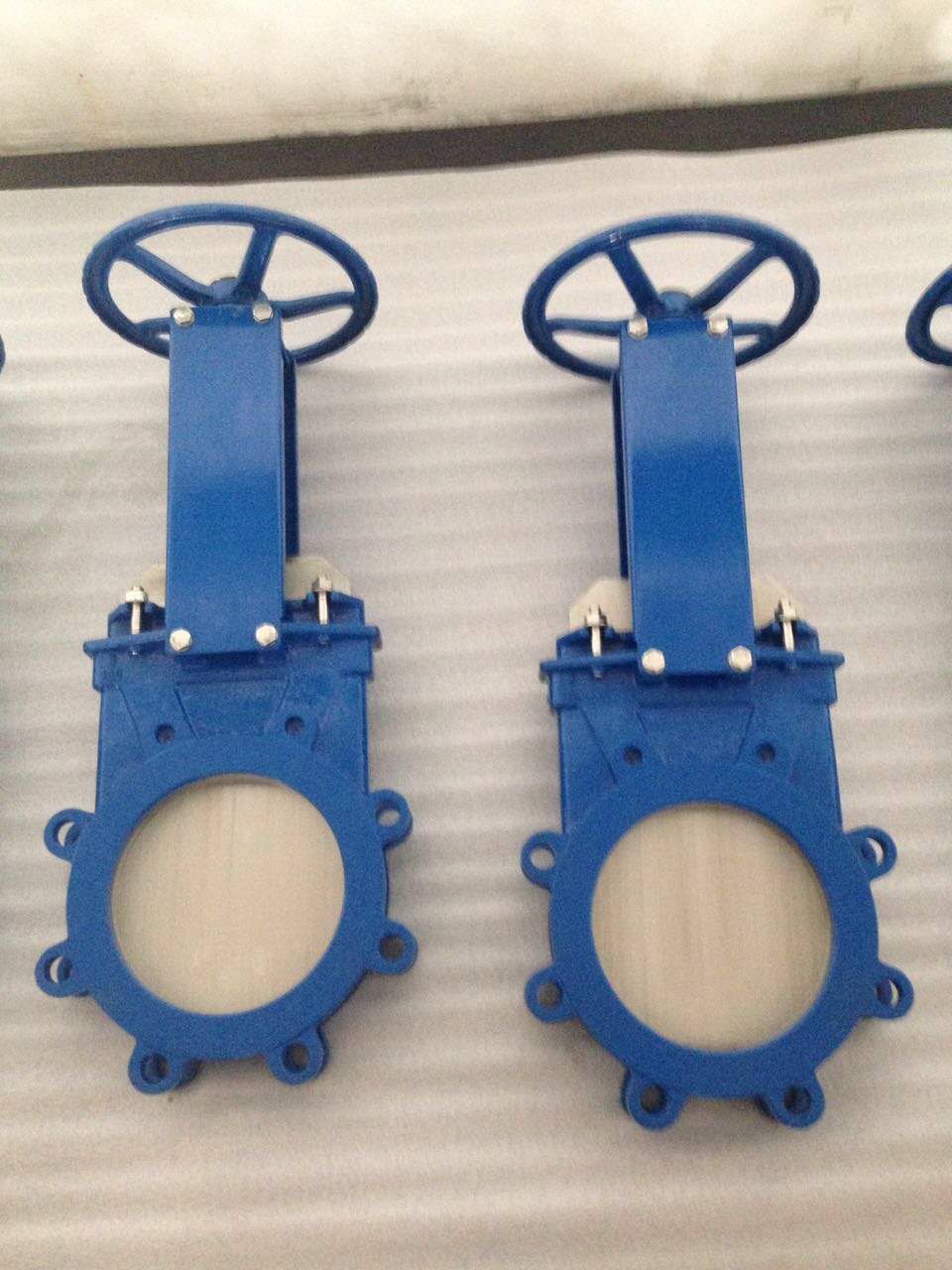 專業(yè)生產(chǎn)雙向密封刀型閘閥廠家直銷*亞鈦閥門，上海雙向密封刀型閘閥供應(yīng)商，上海雙向密封刀型閘閥生產(chǎn)廠家