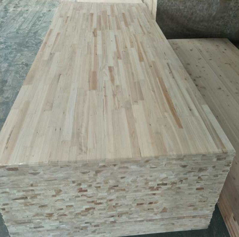 廠家供應(yīng)衣柜門板杉木拼板 衣柜板材移門板材指接板木板材定制