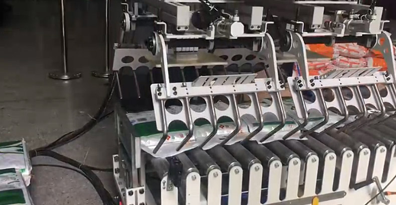 云南碼垛機(jī)，碼垛機(jī)器人，云南工業(yè)機(jī)器人，機(jī)器人廠家