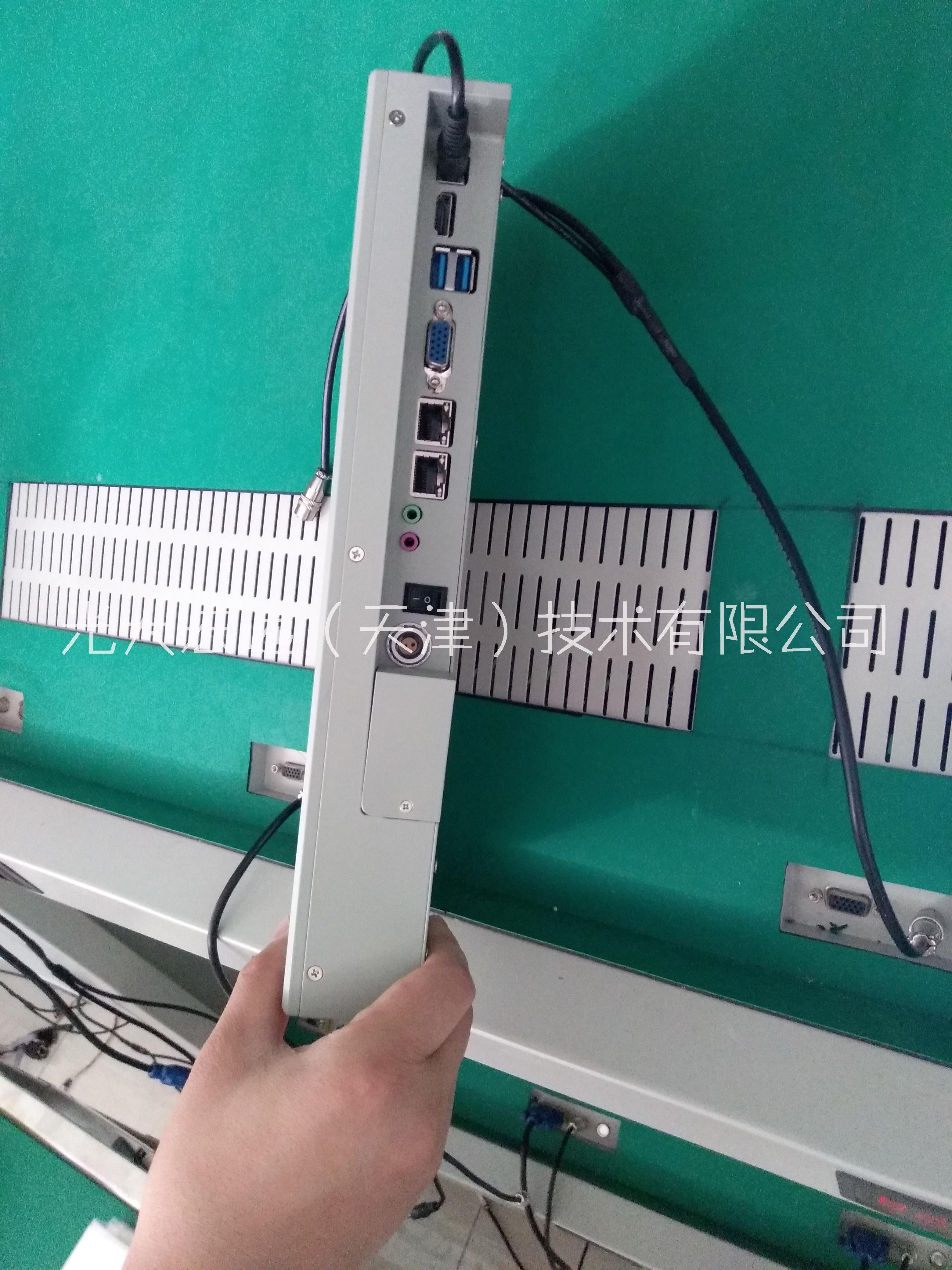 8.4寸帶鍵盤(pán)手持工業(yè)平板電腦，CPU J1900，8G+128