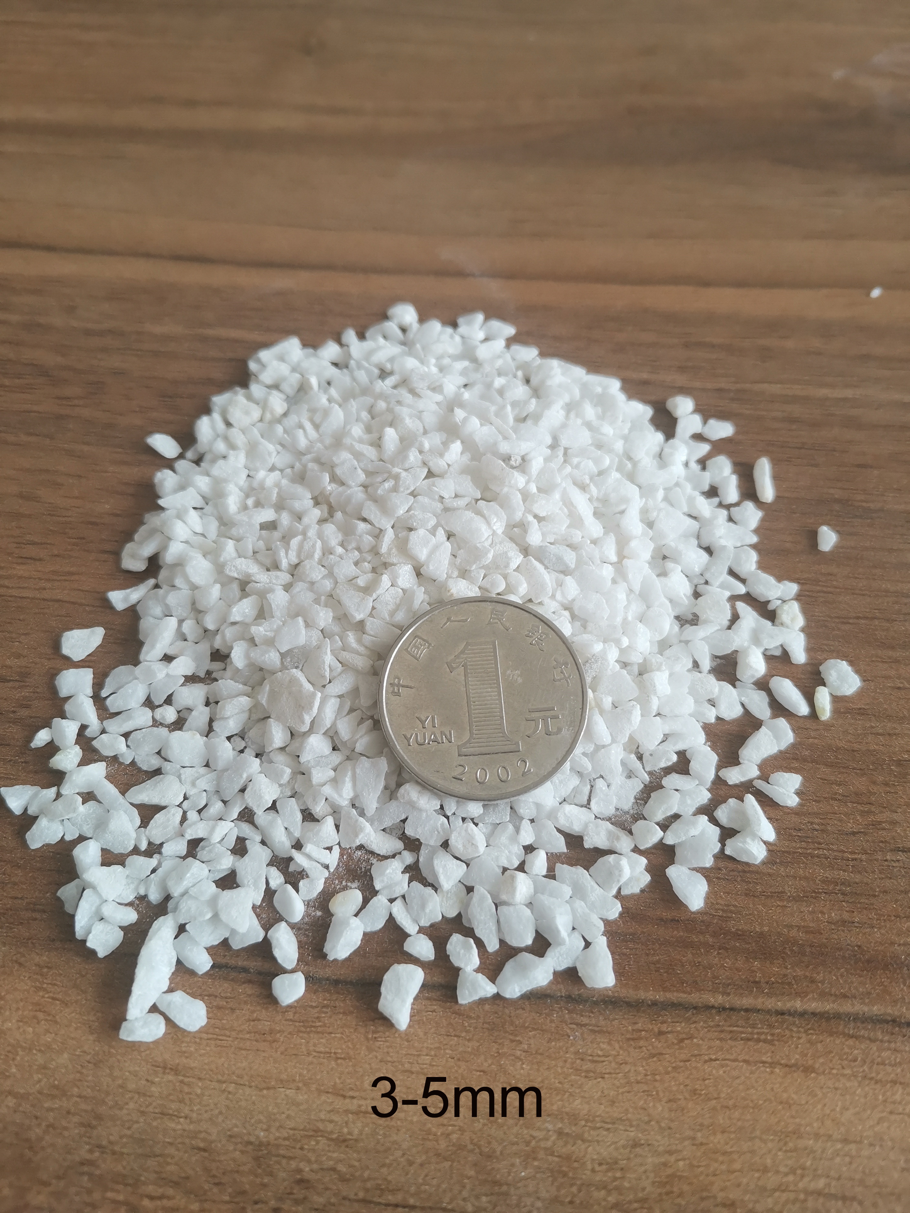 白色碎石， 白云石礦山廠家直接加工生產(chǎn)，鋪路，裝飾，建筑，園林，景觀用等 白色碎石子