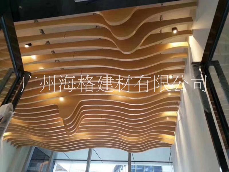 弧形鋁方通的多樣化