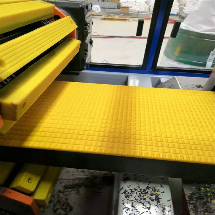 HDPE海洋踏板設備生產(chǎn)線廠家