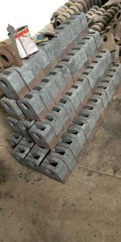 耐磨件、錘頭。破碎機錘頭、供應(yīng)全國雙液合金 耐磨件、錘頭、雙液合金