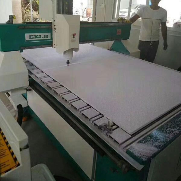 浙江寧波水冷主軸廣告板材雕刻機(jī)