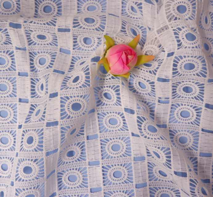 水溶牛奶絲花邊刺繡滿幅花邊，服裝刺繡花邊條碼滿幅面料