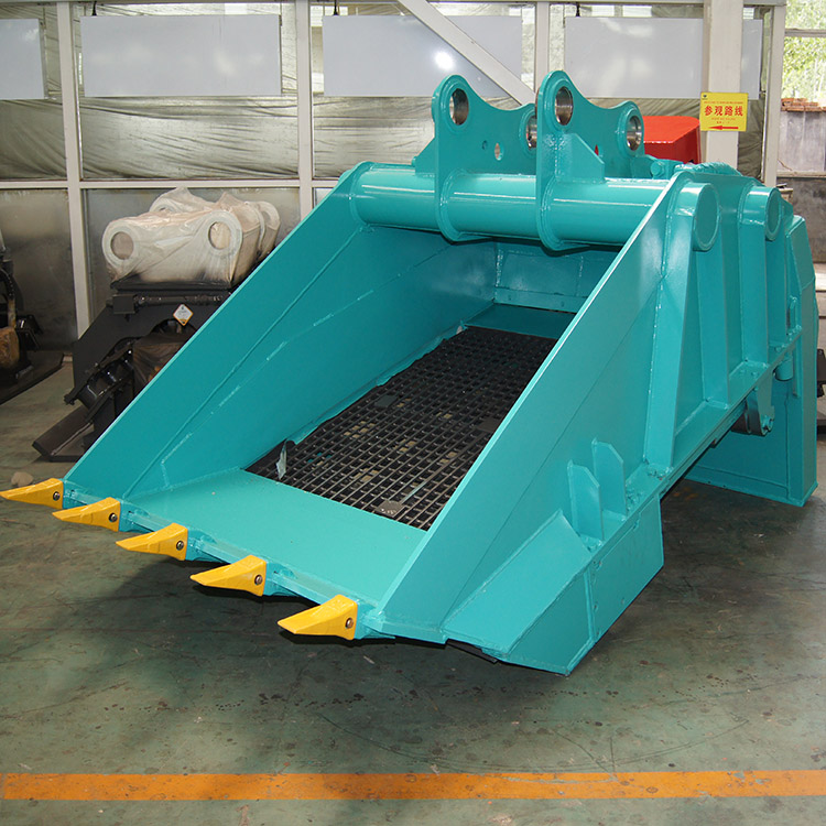 20噸挖機(jī)振動篩分斗 帶土碴土篩分振動水平篩 建筑殘土振動篩分設(shè)備