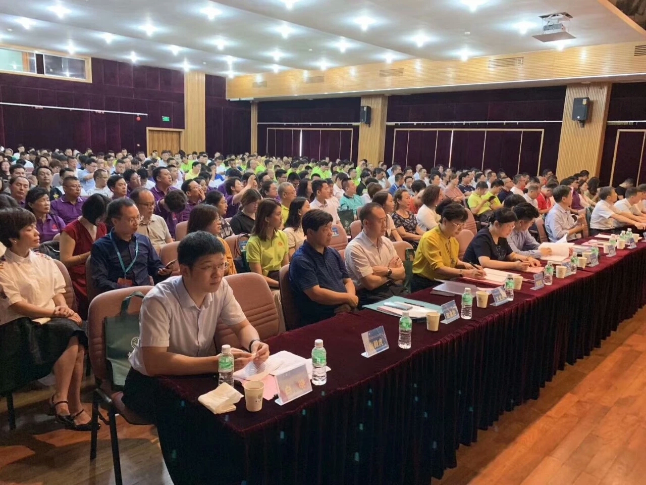 成都總裁班報(bào)名-課程培訓(xùn)咨詢電話培訓(xùn)班報(bào)名