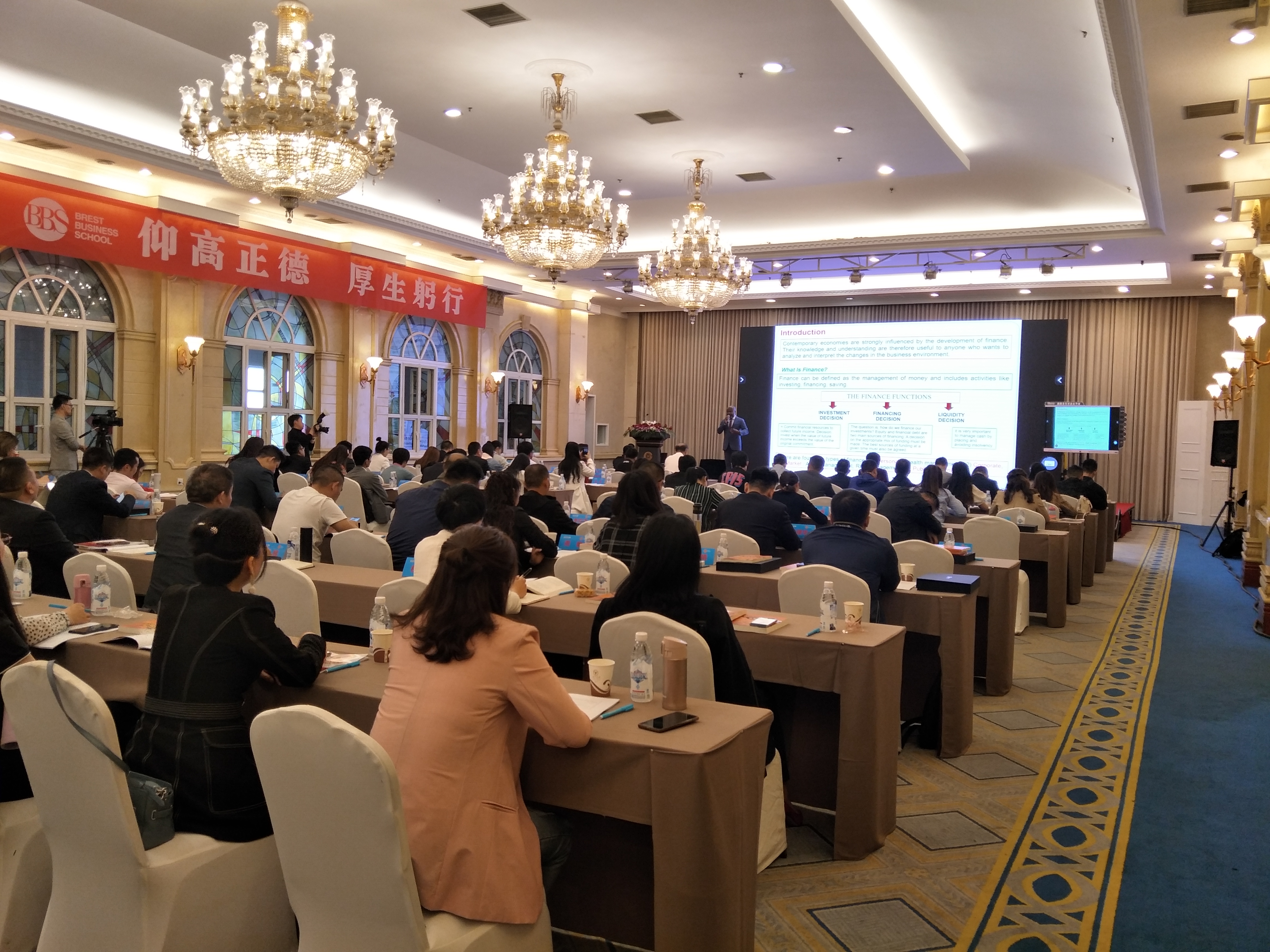 成都營銷總監(jiān)班報名-*培訓(xùn)機構(gòu)學(xué)習(xí)報名咨詢電話