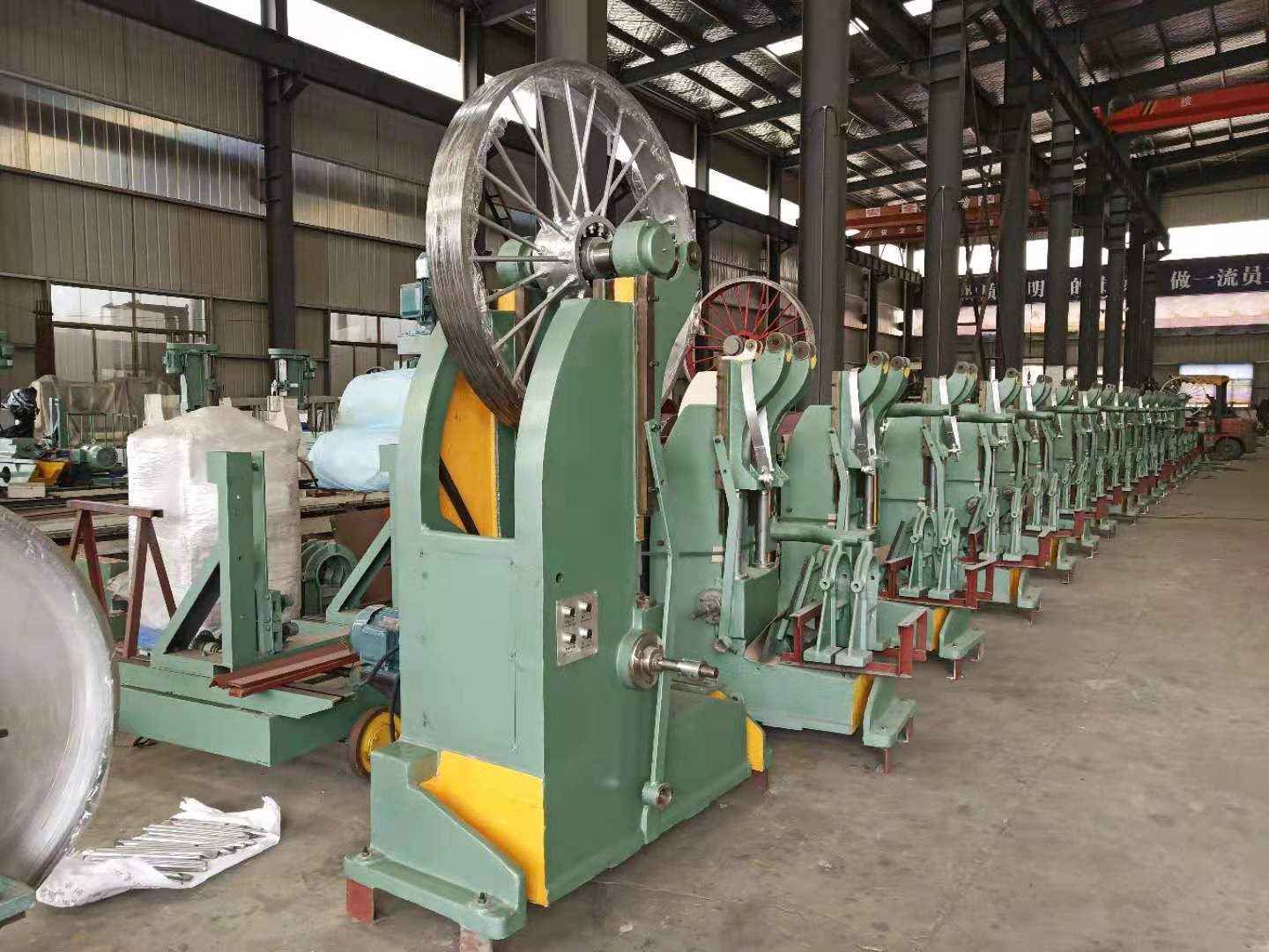 原木制板鋸 立式帶鋸機(jī)江蘇木工帶鋸機(jī)價(jià)格