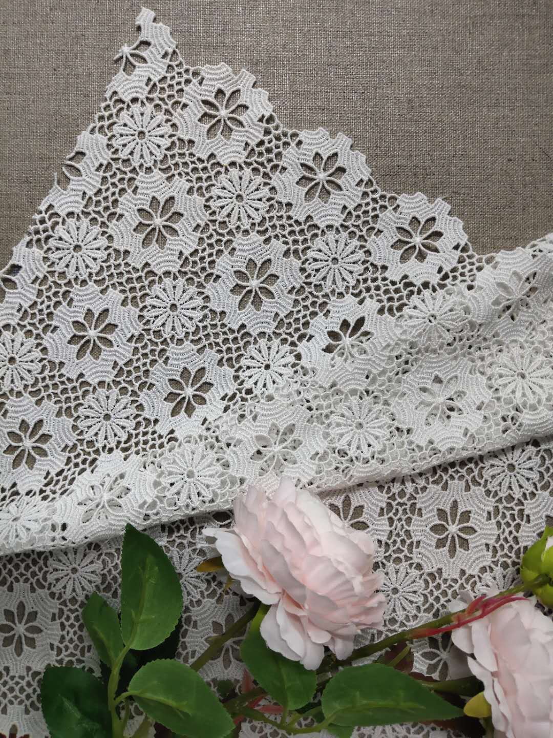 水溶人造絲刺繡花邊滿幅繡服裝，水溶面料花邊廠家