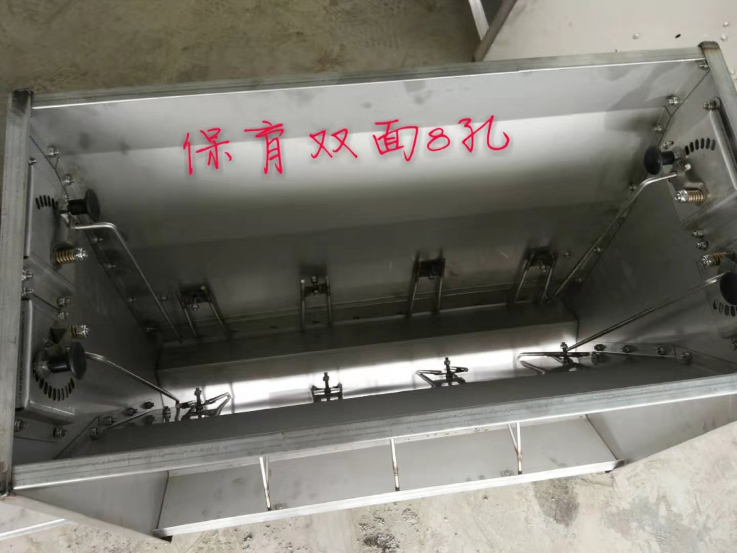 不銹鋼單雙面料槽采食槽喂食槽規(guī)格保育料槽育肥料槽仔豬料槽廠家