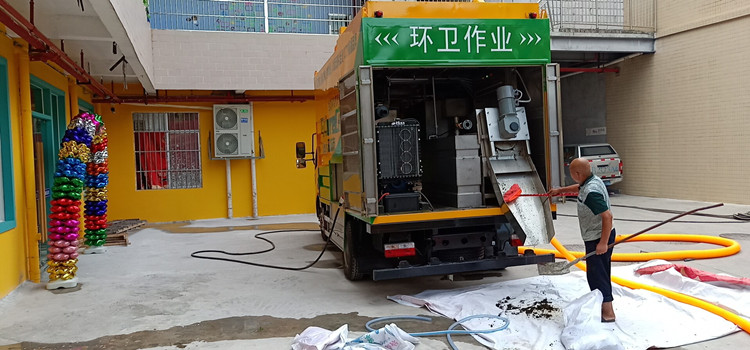 糞污環(huán)保處理車_智能糞污處理車_糞便污泥處理車