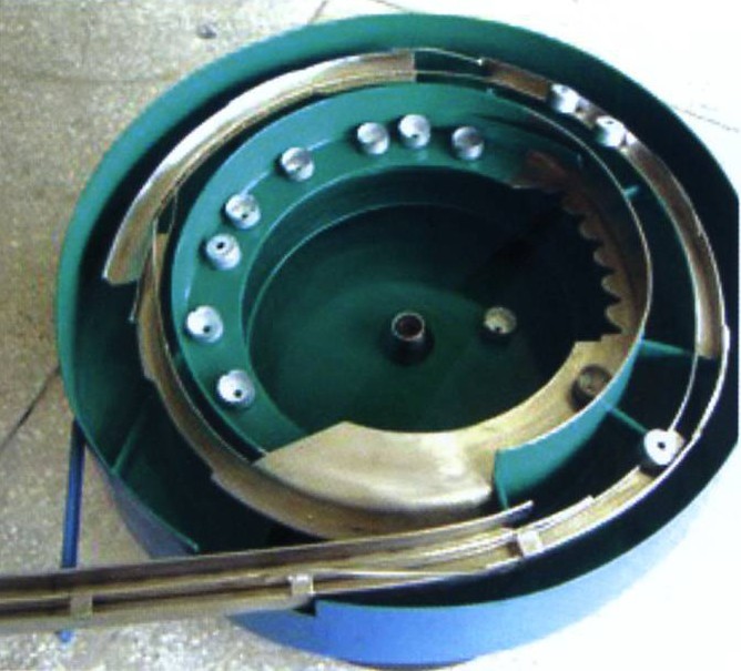 振動盤，高密度朔料振動盤，振動盤電話，振動盤簡介， 振動盤供應(yīng)商