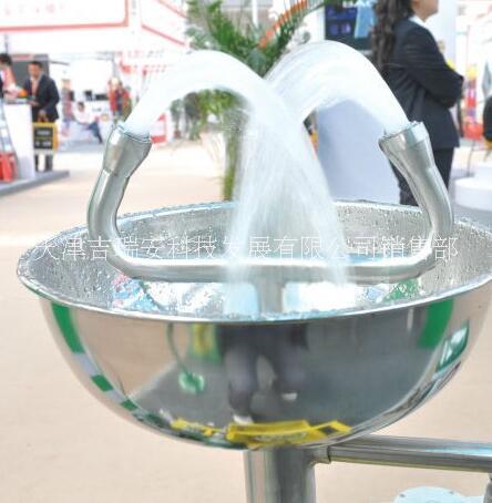 供應(yīng)防爆電伴熱自供水型立式洗眼器 自供水型防爆電伴熱立式洗眼器 HA02602B防爆電伴熱自供水型立式洗眼器