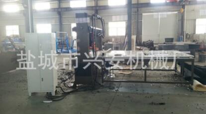 全自動(dòng)移動(dòng)頭整板送料裁斷機(jī) 廠家生產(chǎn) XCL-60精密全自動(dòng)移動(dòng)頭整板送料裁斷機(jī)