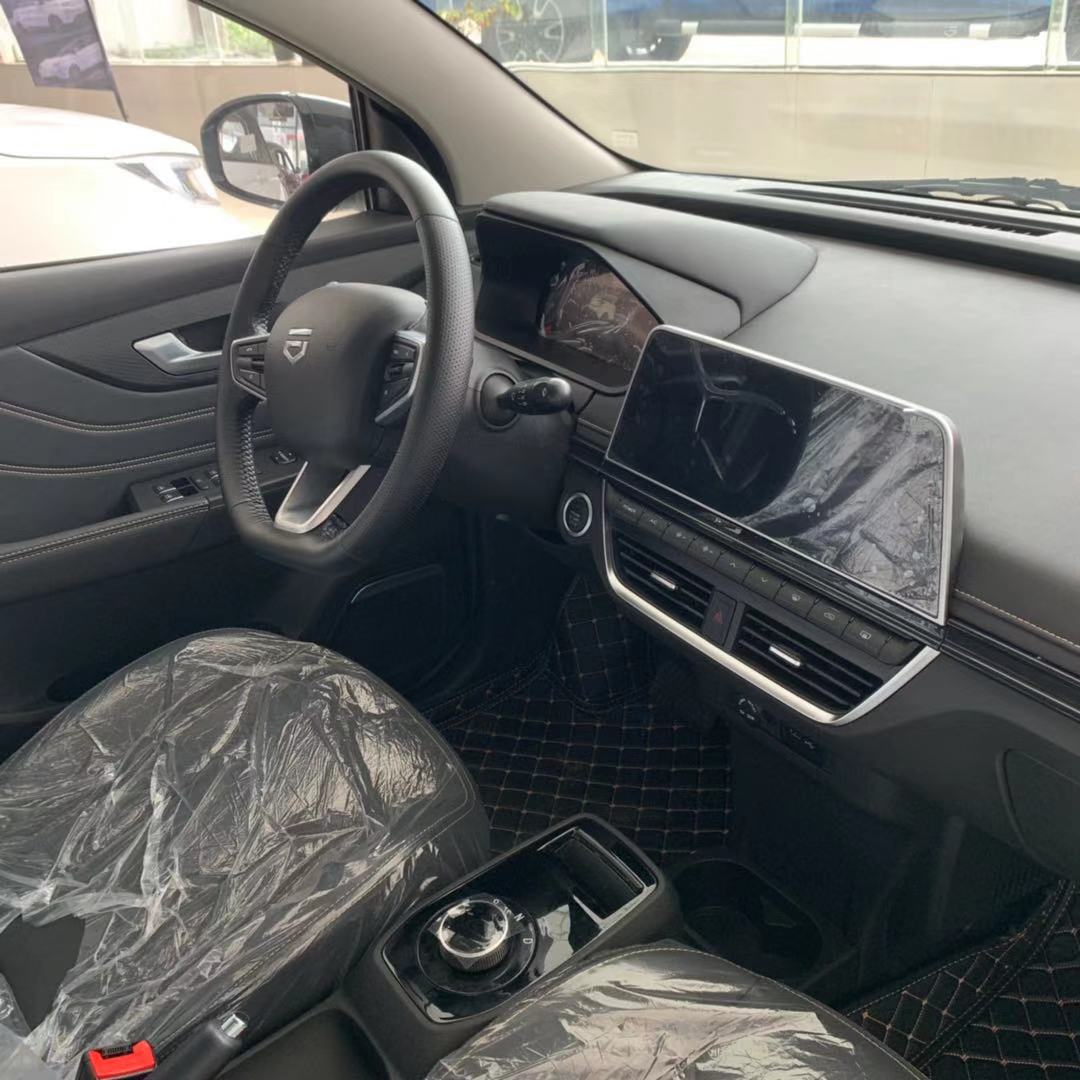 新特新能源汽車