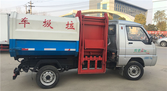 3方掛桶垃圾車，3方掛桶轉(zhuǎn)運車配置，廠家供應(yīng)3方自裝自卸垃圾車，廠家直銷3方掛桶轉(zhuǎn)運車，藍牌掛桶垃圾車
