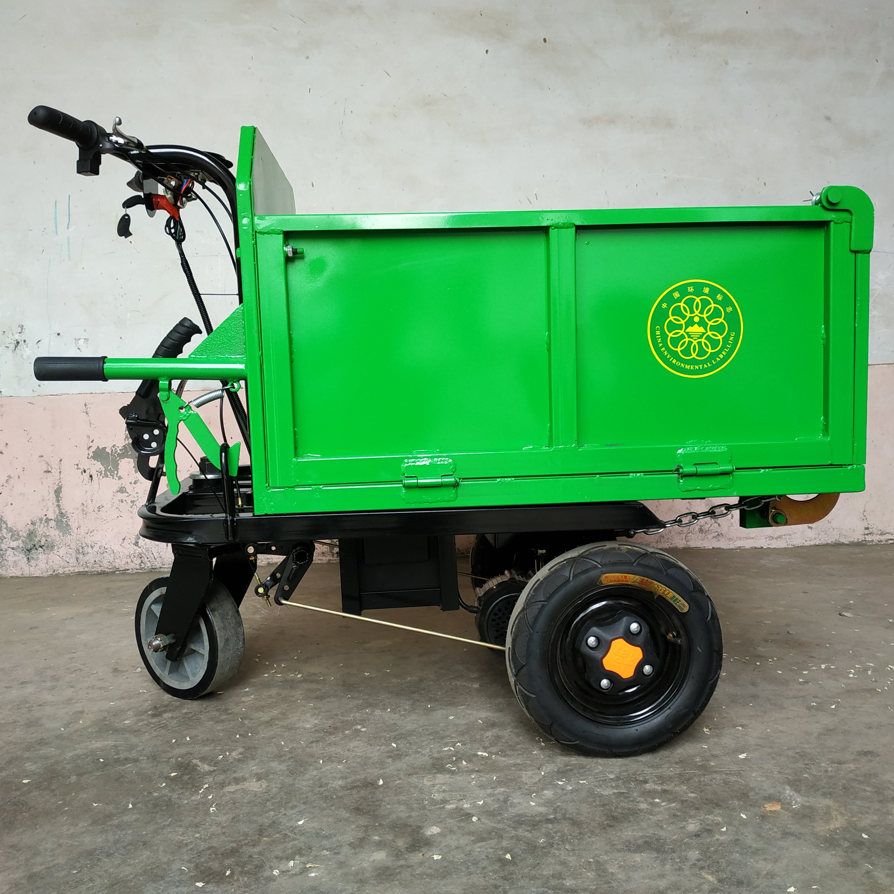 小型工地自卸翻斗運(yùn)輸車(chē)價(jià)格_公司