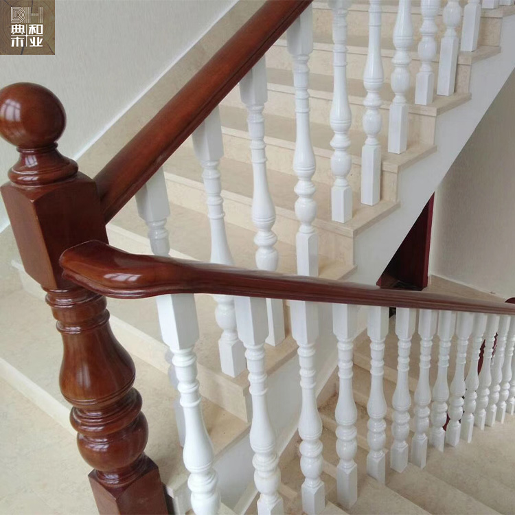 徐州典和實(shí)木樓梯加工 典和實(shí)木樓梯扶手 實(shí)木樓梯立柱