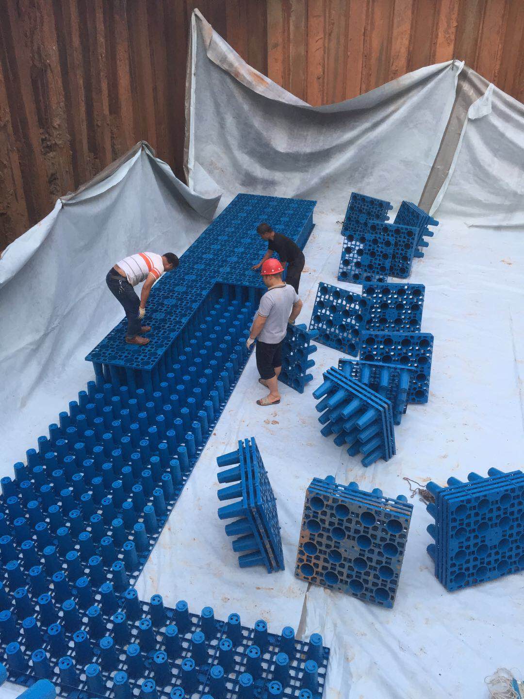 富仕雨水PP模塊定制、雨水收集系統(tǒng)生產(chǎn)廠家 富仕雨水收集系統(tǒng)