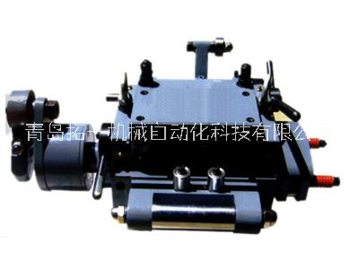 拓一高速滾輪送料機RFS-105 本機*于高速沖床和普通沖床的沖壓成型 特點是速度快精度高是高速沖壓行業(yè)*機型
