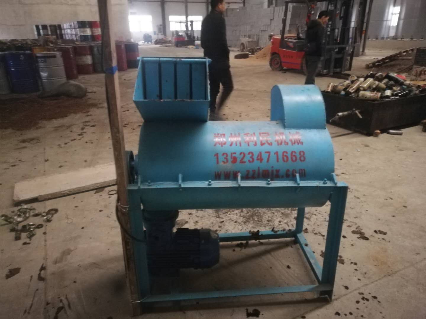 全自動新產(chǎn)品廢舊濾清器紙芯破碎機(jī)      長期供應(yīng)