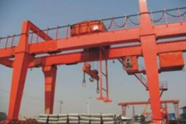 書強(qiáng)起重機(jī)廠家直銷，河北門式起重機(jī)，各種型號(hào)門式起重機(jī)