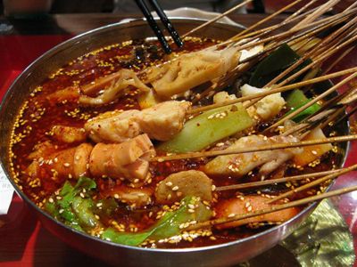 串串香麻辣燙技術(shù)   串串香設(shè)備   北京串串香總部加盟電話