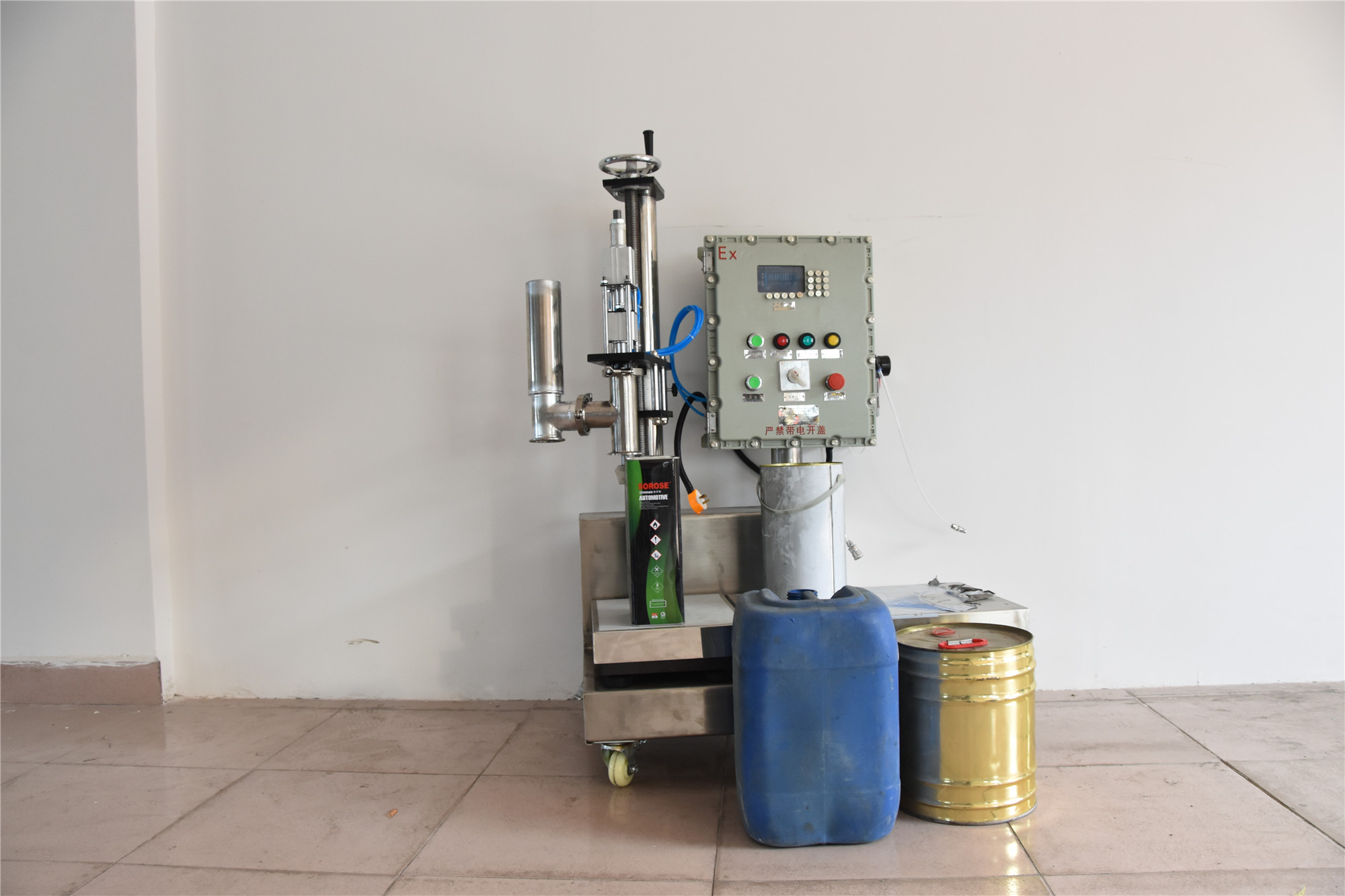 XSH-G6P平板管道式灌裝機(jī)   定量自動(dòng)灌裝