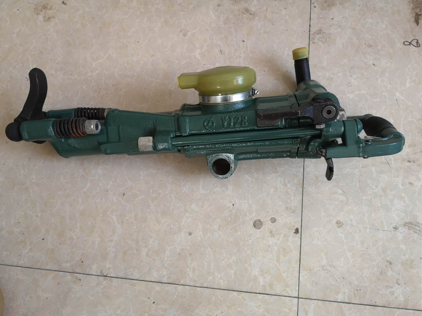 YT28氣腿式鑿巖機(jī)@尚志YT28氣腿式鑿巖機(jī)@YT28氣腿式鑿巖機(jī)生產(chǎn)廠家