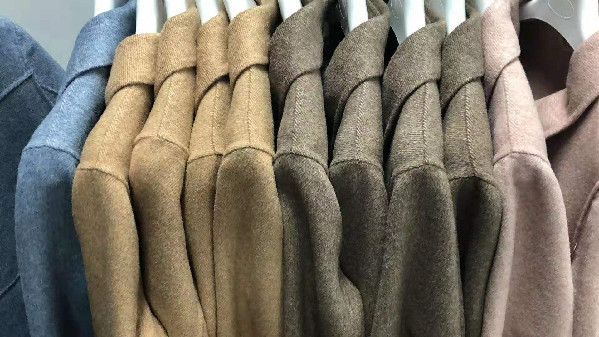 上一閣女裝  雙面呢顆粒大衣  秋冬款  批發(fā) 風(fēng)衣外套，雙面呢顆粒大衣、、