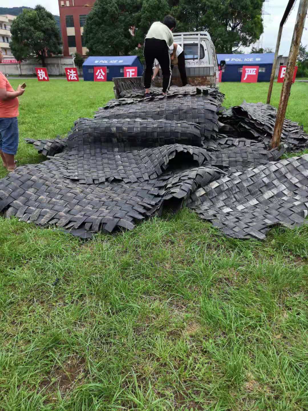 貴陽廠家直銷炮被 飛石防護毯炮被  土石方防護炮被 規(guī)格可定制 13618510328