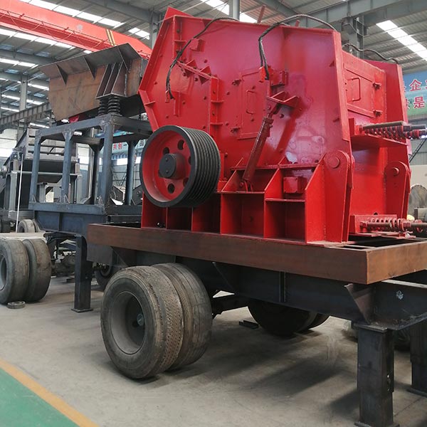 移動(dòng)反擊破是很有發(fā)展前途的破碎設(shè)備