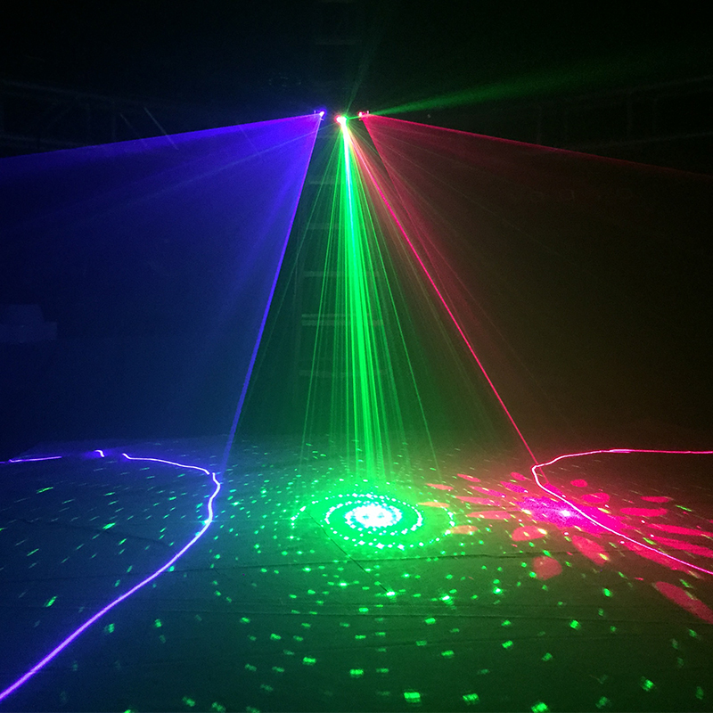 四眼扇形光束圖案激光燈 KTV包房酒吧聲控鐳射舞臺(tái)閃光燈光 扇形圖案激光燈旋轉(zhuǎn)閃光燈