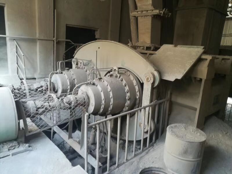 二手輥壓機(jī)1245型 1280型 對(duì)輥擠壓破碎機(jī)選和裕機(jī)械  二手輥壓破碎機(jī)推薦